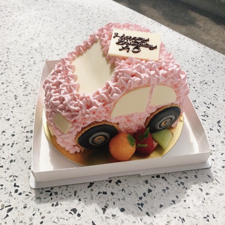 特注 くるまの立体ケーキ
