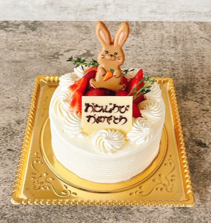 ガトーフレーズに茶色いうさぎのアイシングクッキー
