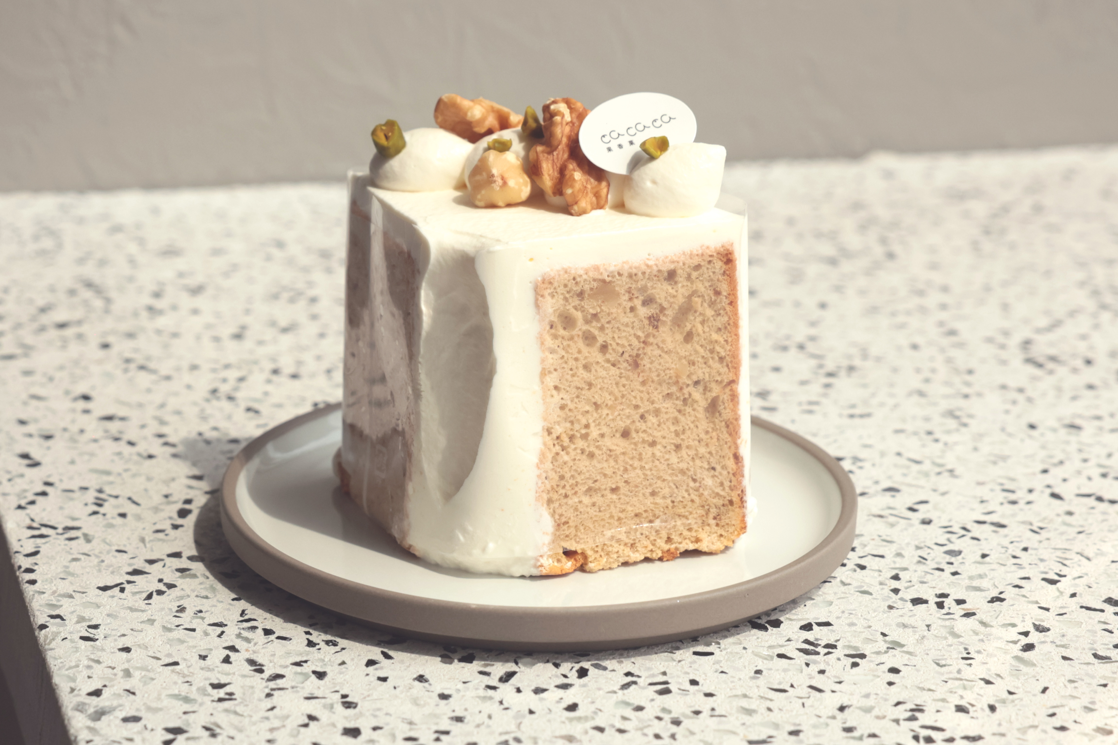 ナッツのシフォンケーキ